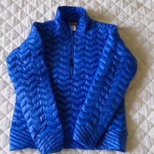 Patagonia light down pullover